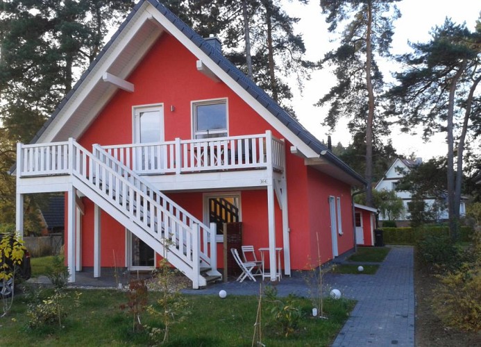 schöne Ferienwohnung mit Terrasse & Garten in ruhiger Lage