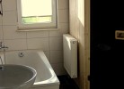 modernes Tageslicht-Bad mit Sauna & Badewanne